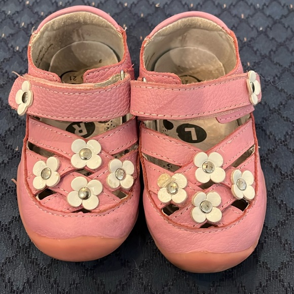 Toddler Pediped Mary Janes, Size 5.5 - Picture 3 of 12
